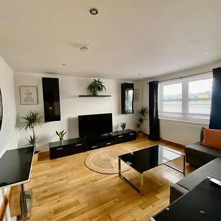 City Centre Apartment Next To Bus And Train Station Inverness Exterior photo