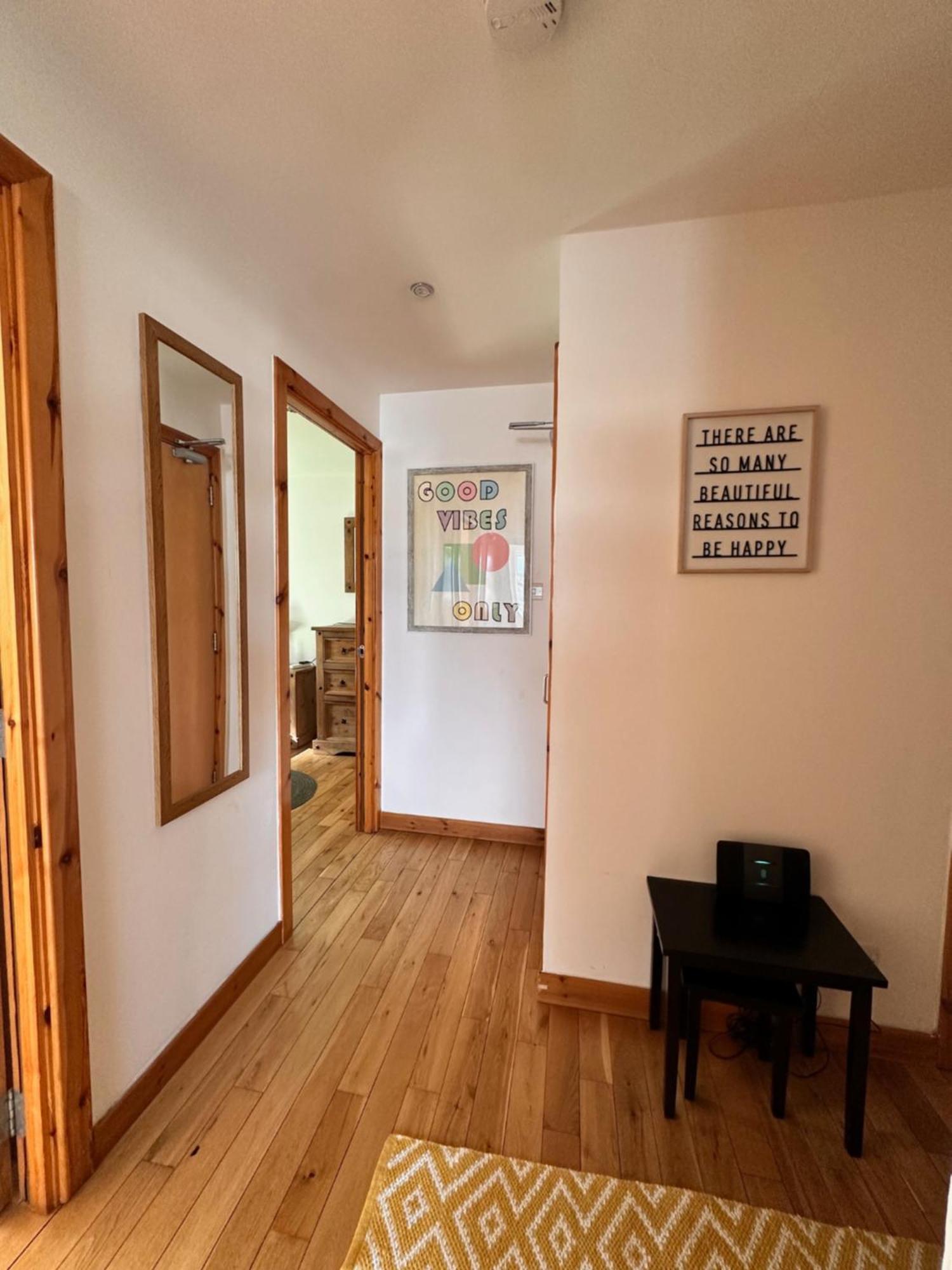 Centre Next To Bus And Train Station Apartment Inverness